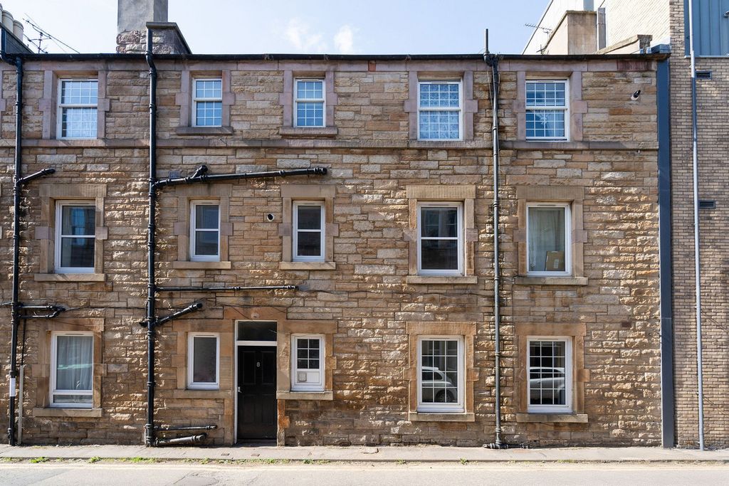 Property photo 1 of 29