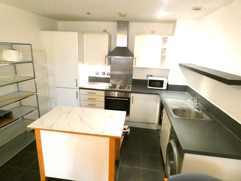 Property photo 3 of 18