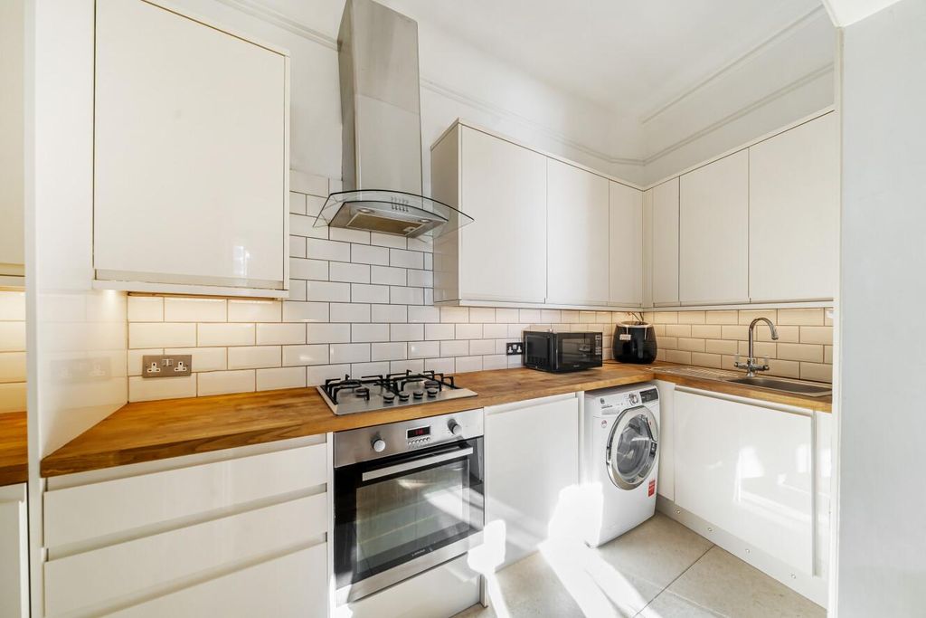 Property photo 2 of 9 Picture 2