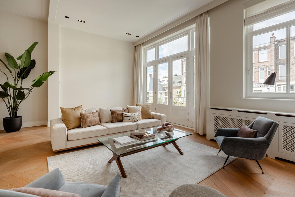 Property photo 2 of 52