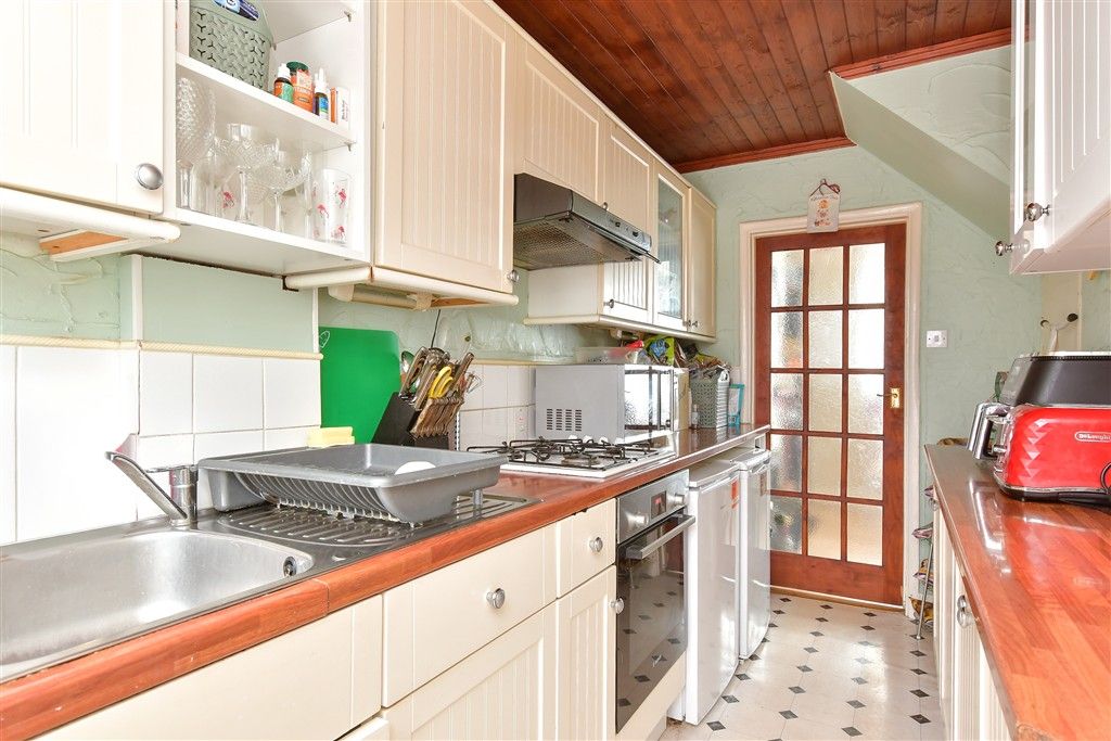 Property photo 2 of 12 Kitchen