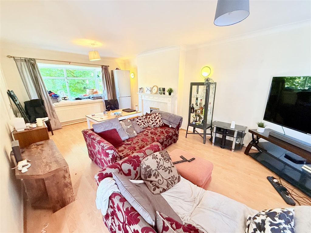 Property photo 1 of 14 Tempimageyzj4Or.Jpg