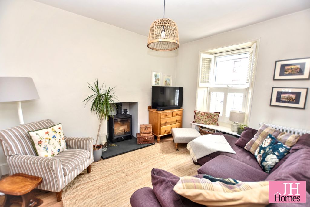 Property photo 2 of 24