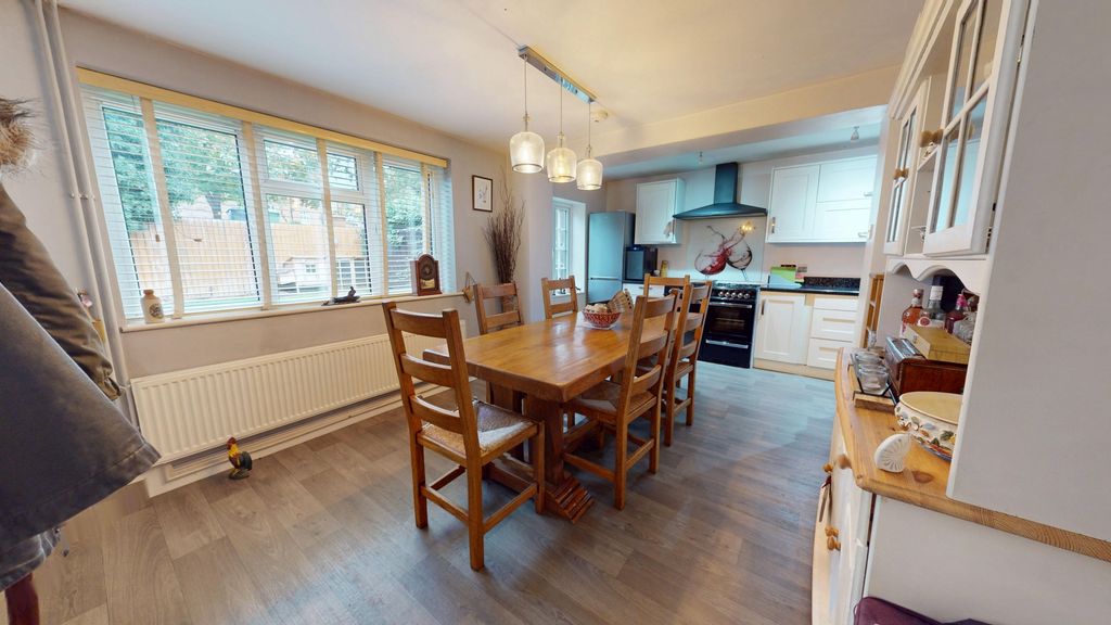 Property photo 2 of 13 Photo 2