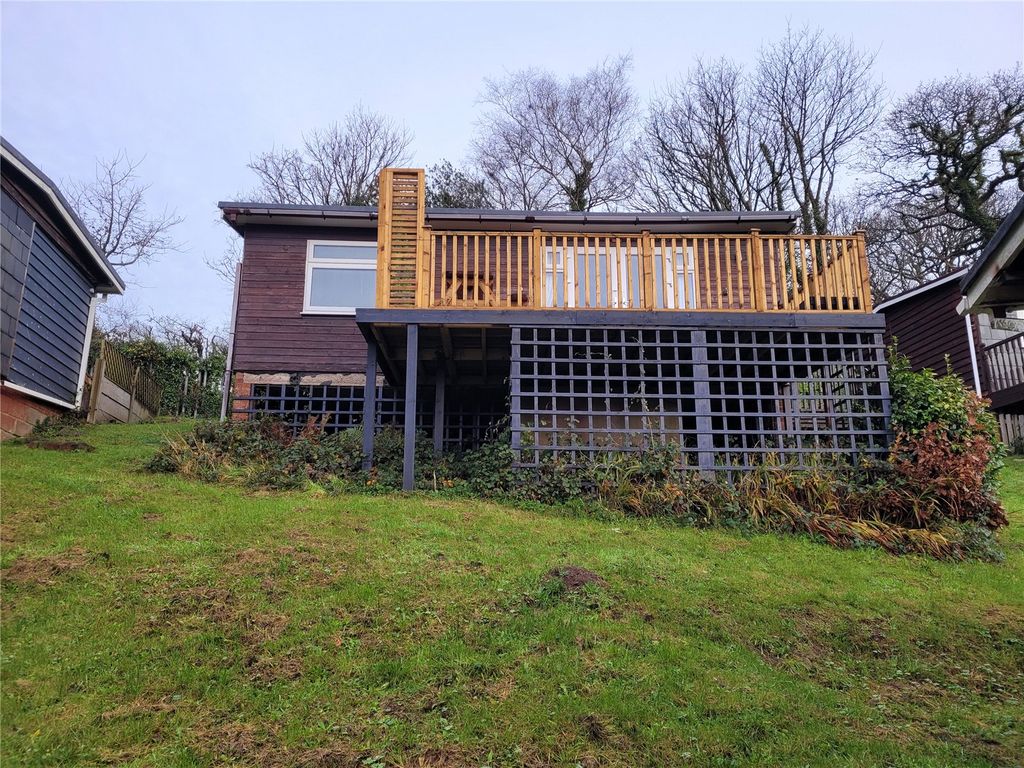 Property photo 2 of 19 Picture No. 18