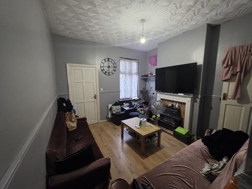 Property photo 3 of 5