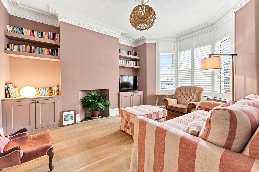 Property photo 1 of 31