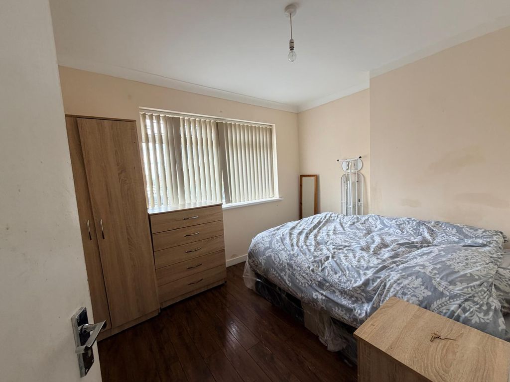 Property photo 3 of 11 Gallery