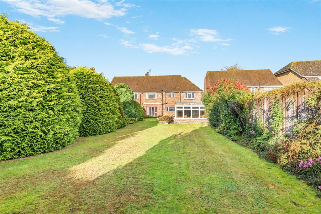 Property photo 2 of 21 8668015-Exterior08.Jpg