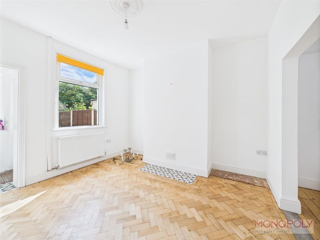 Property photo 3 of 14 Cam01943G0-Pr0497-Still002.Jpg