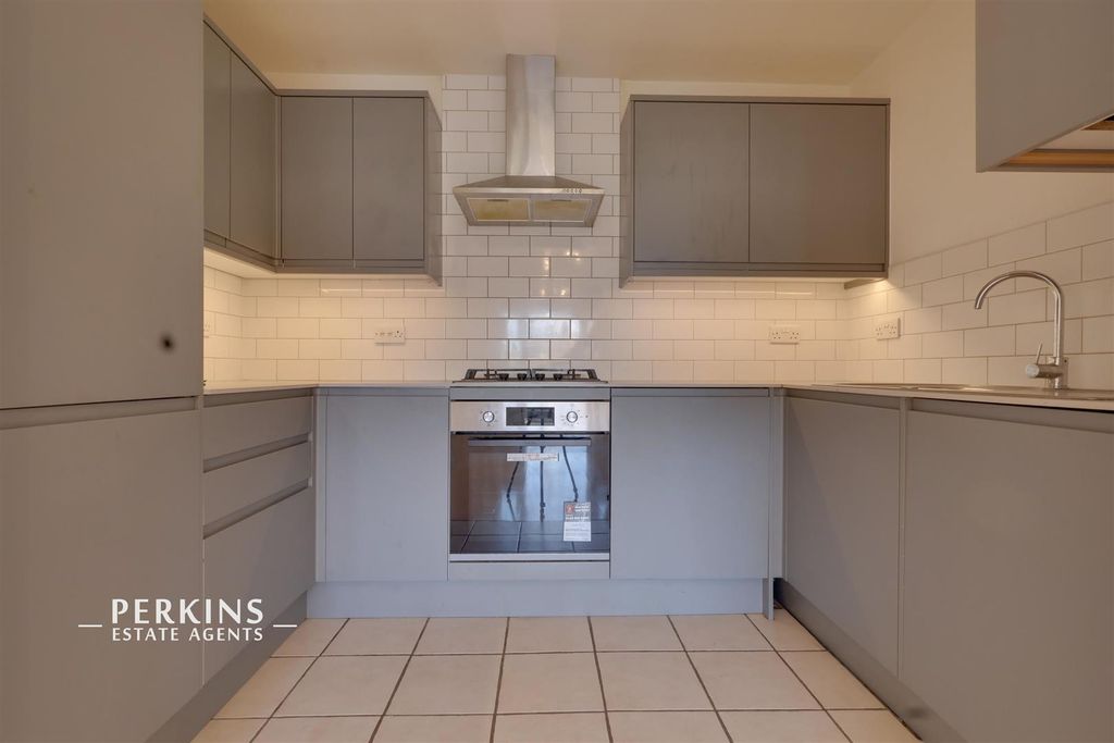 Property photo 2 of 8 Kitchen.Jpg