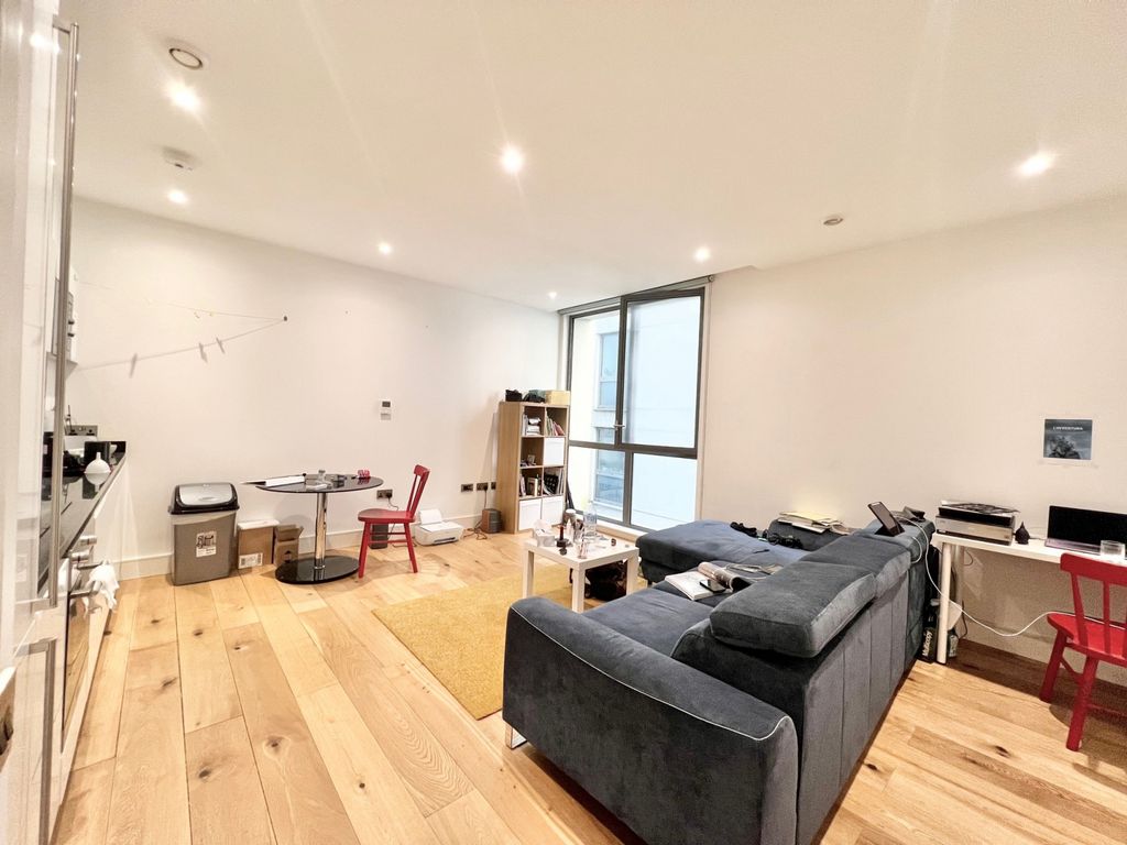 Property photo 1 of 12 1 Bedroom Flat For Rent
