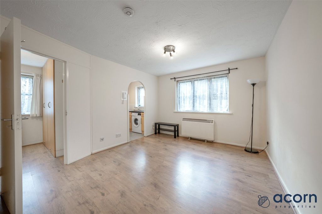 Property photo 3 of 11 Picture No. 10