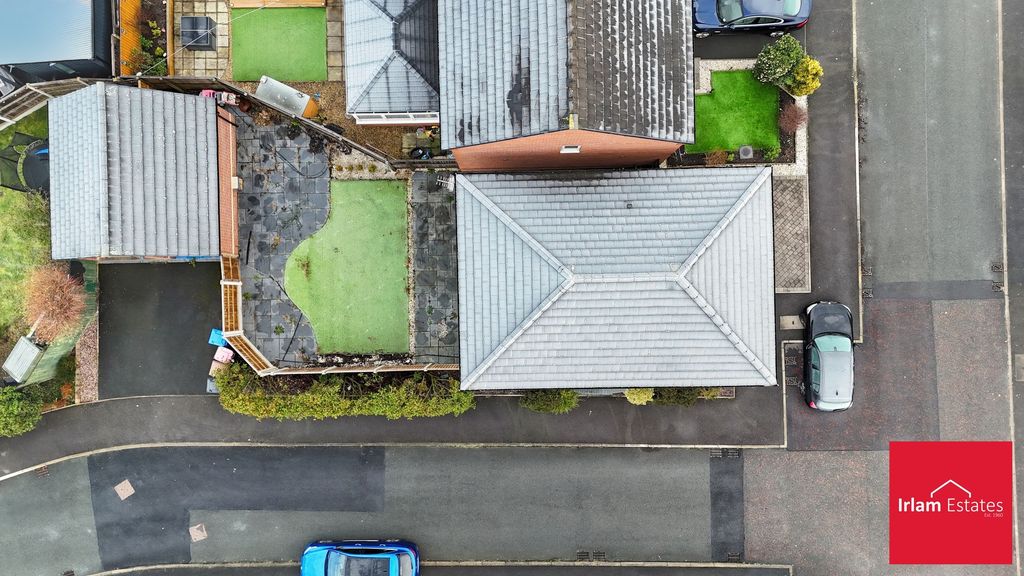 Property photo 2 of 20