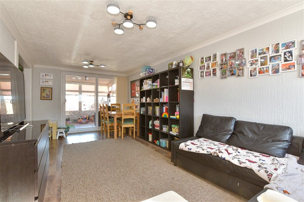 Property photo 3 of 15 Lounge/Dining Area