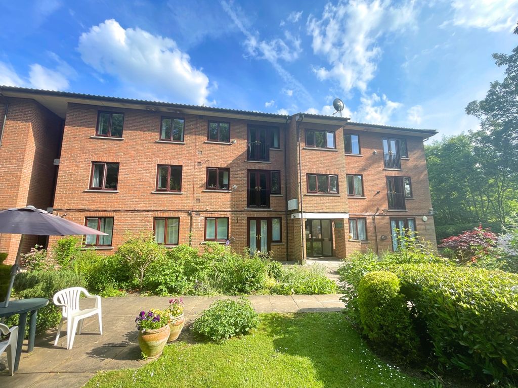 Property photo 3 of 21 2270133