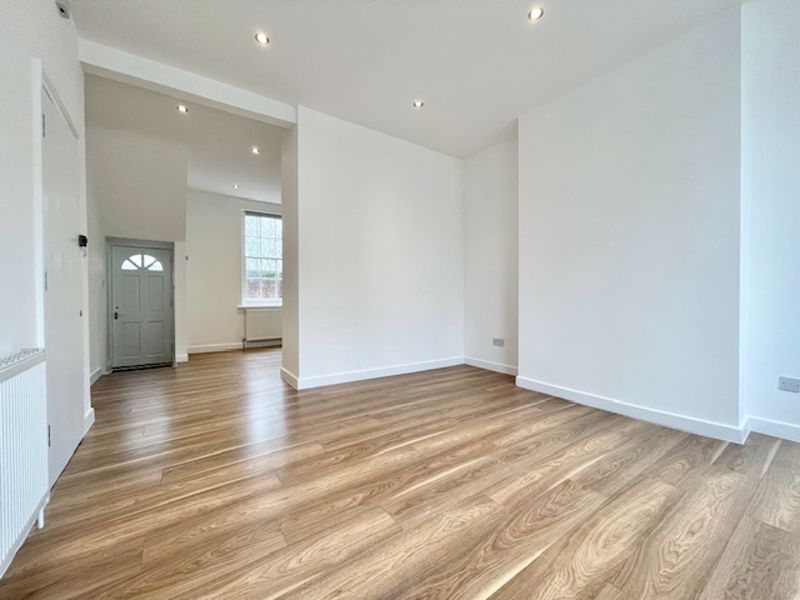 Property photo 3 of 8 Photo 3