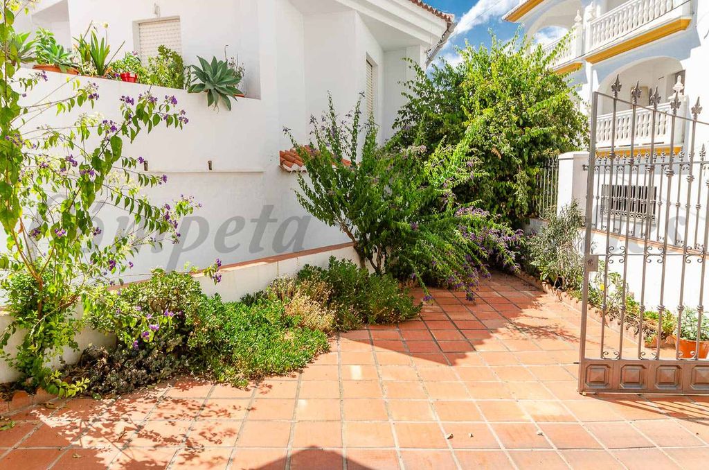 Property photo 2 of 27