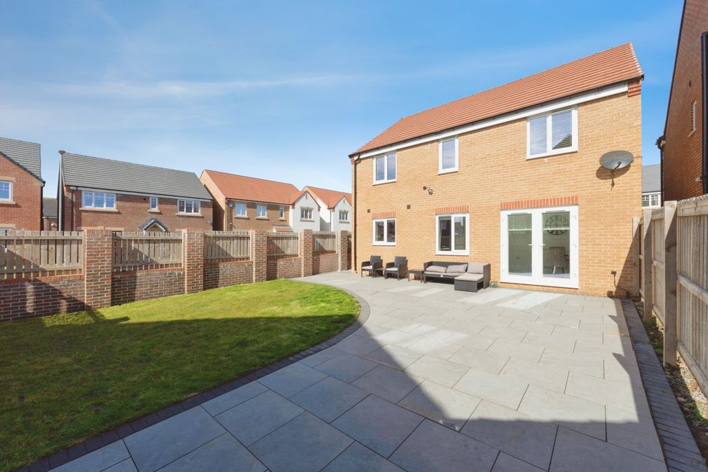 Property photo 2 of 15