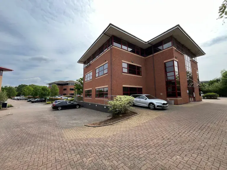 Property photo 1 of 5 Modern High Quality Offices
