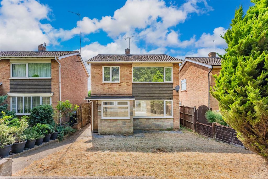 Property photo 1 of 27 Rockinghamroad_01.Jpg