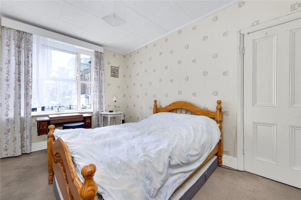 Property photo 3 of 22 Picture No. 38