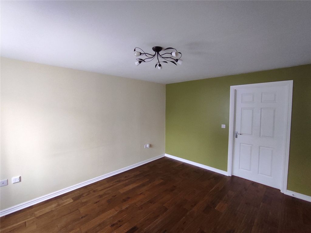 Property photo 2 of 11 Picture No. 02
