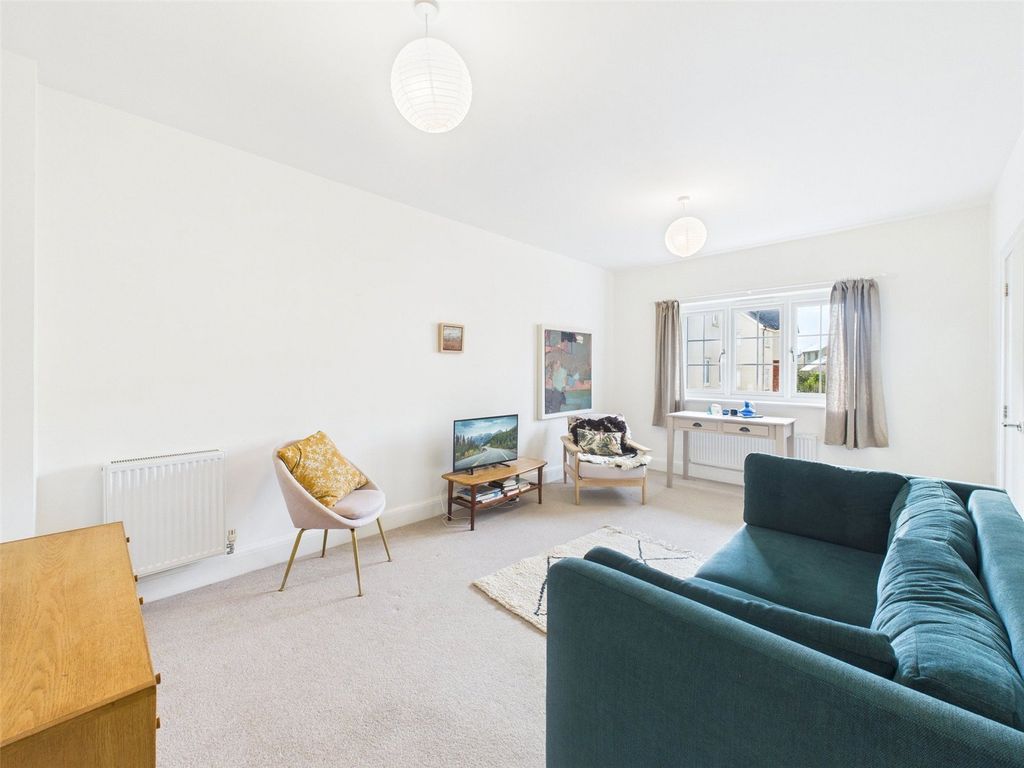 Property photo 2 of 17 Picture No. 03