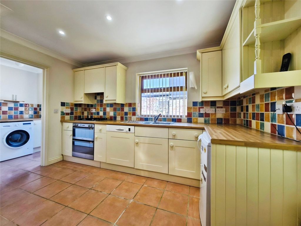 Property photo 2 of 18 Picture No. 26