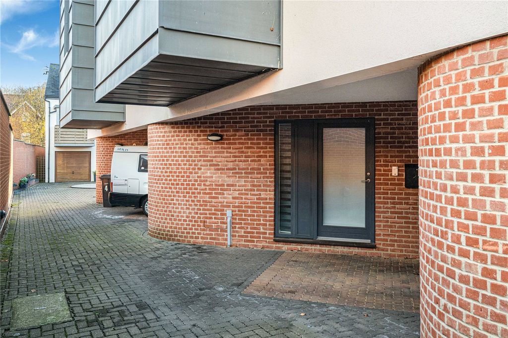 Property photo 3 of 14 Front