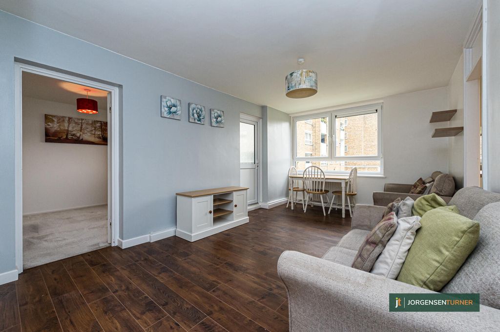 Property photo 1 of 10 Living Room