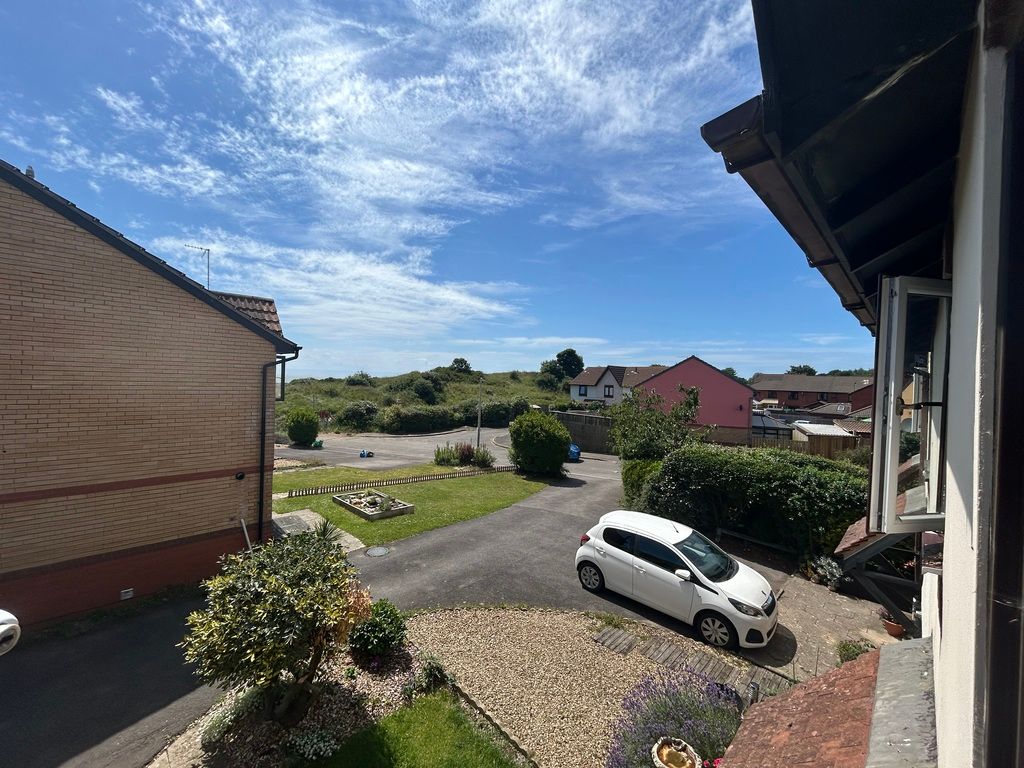 Property photo 2 of 23