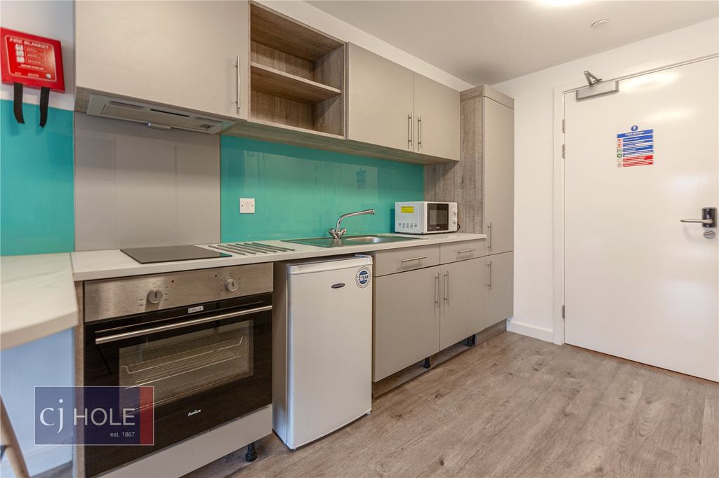 Property photo 2 of 13 Picture No. 19