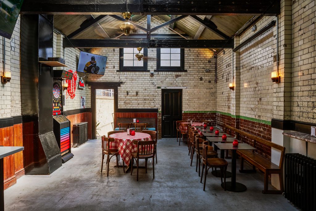 Property photo 2 of 9