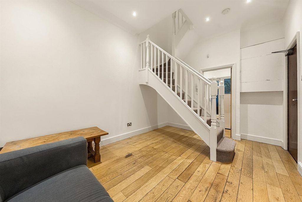 Property photo 1 of 9 Ea4Eca78-0090-4B78-B095-0F0478cd4E68-2000.Jpg