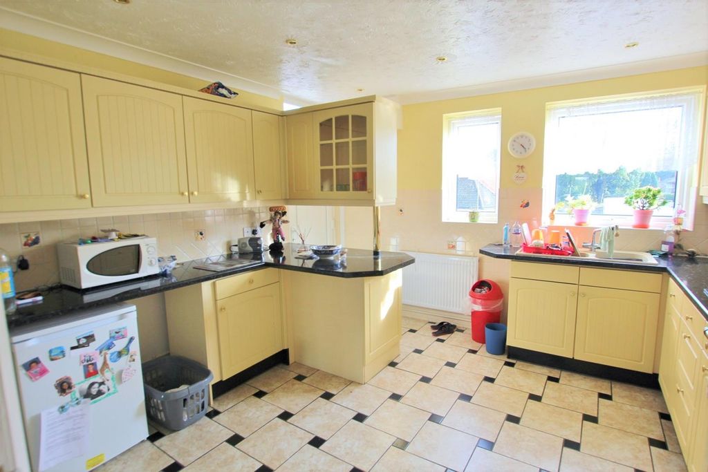 Property photo 3 of 12 Img_5232.Jpg