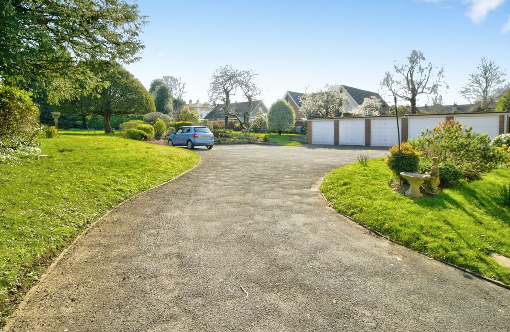 Property photo 2 of 17 76124Fbc-9dc15