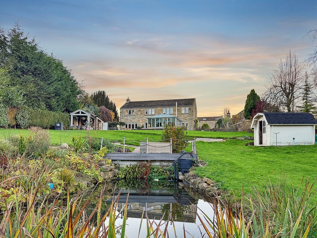 Property photo 3 of 32