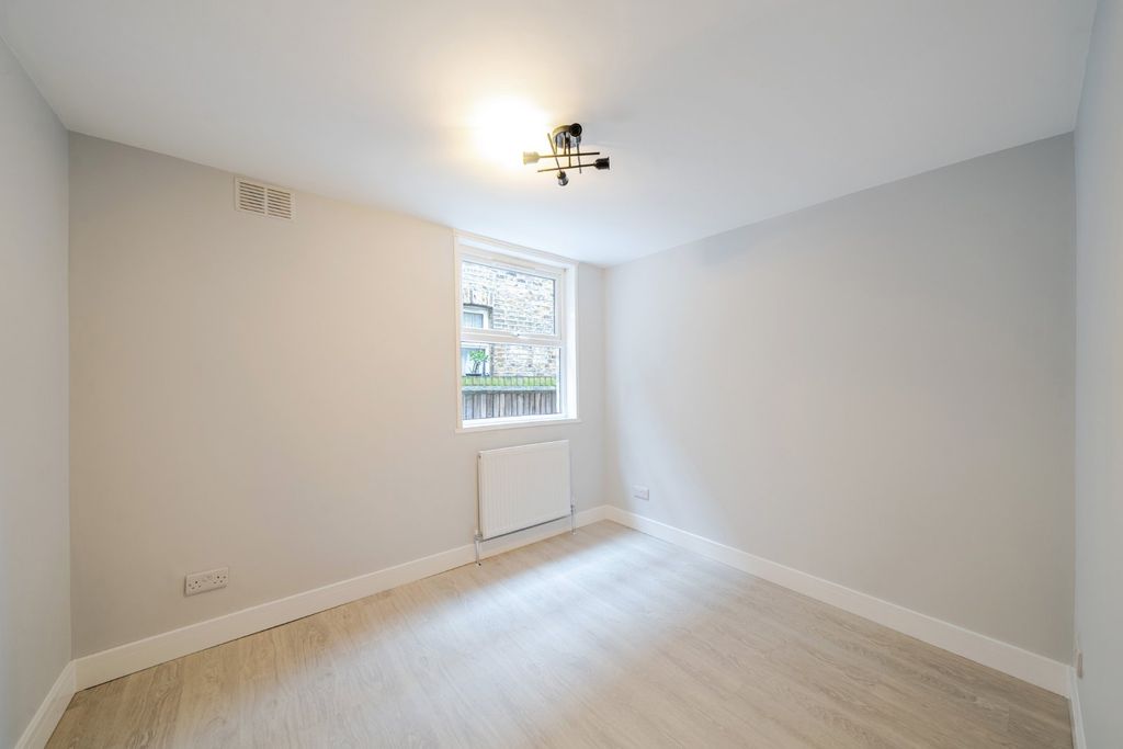 Property photo 3 of 13 Picture No. 34