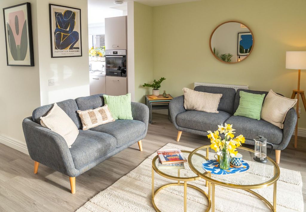 Property photo 3 of 18 Property Image 3