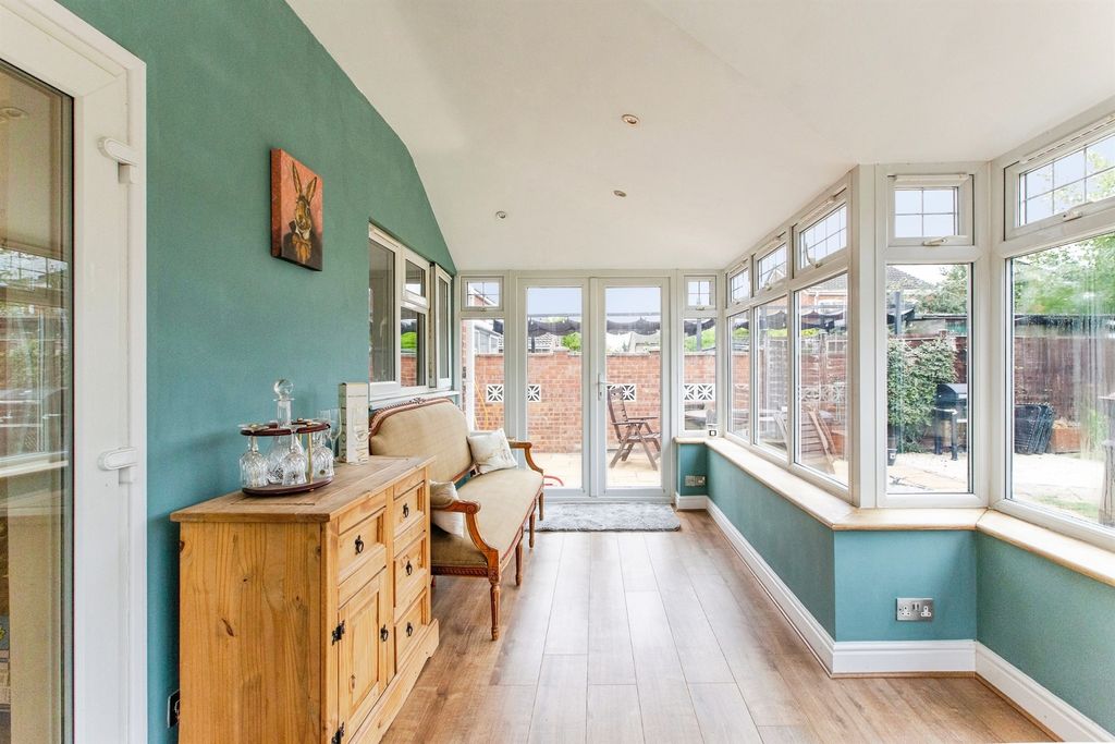 Property photo 2 of 21