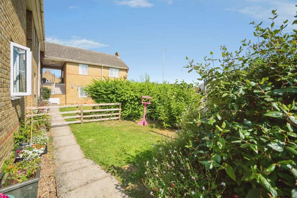 Property photo 2 of 13