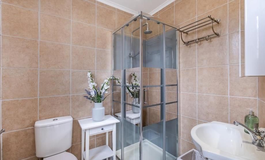 Property photo 3 of 7 31 Gloucester Place Mews 3 11.02 .Png