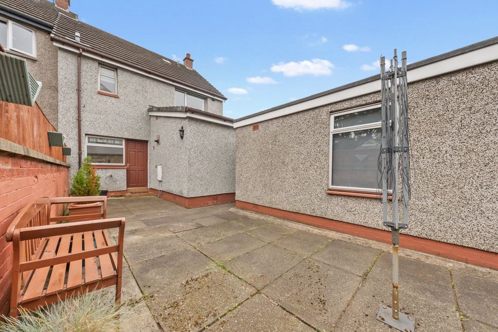 Property photo 3 of 30
