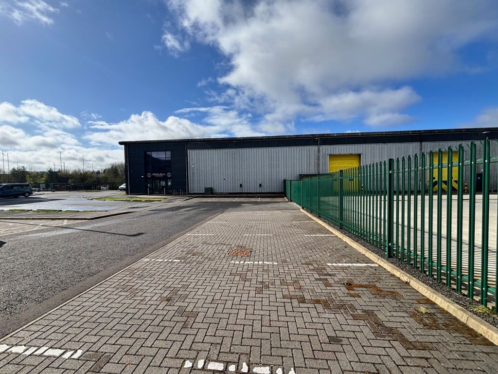 Property photo 3 of 7 Photo 23