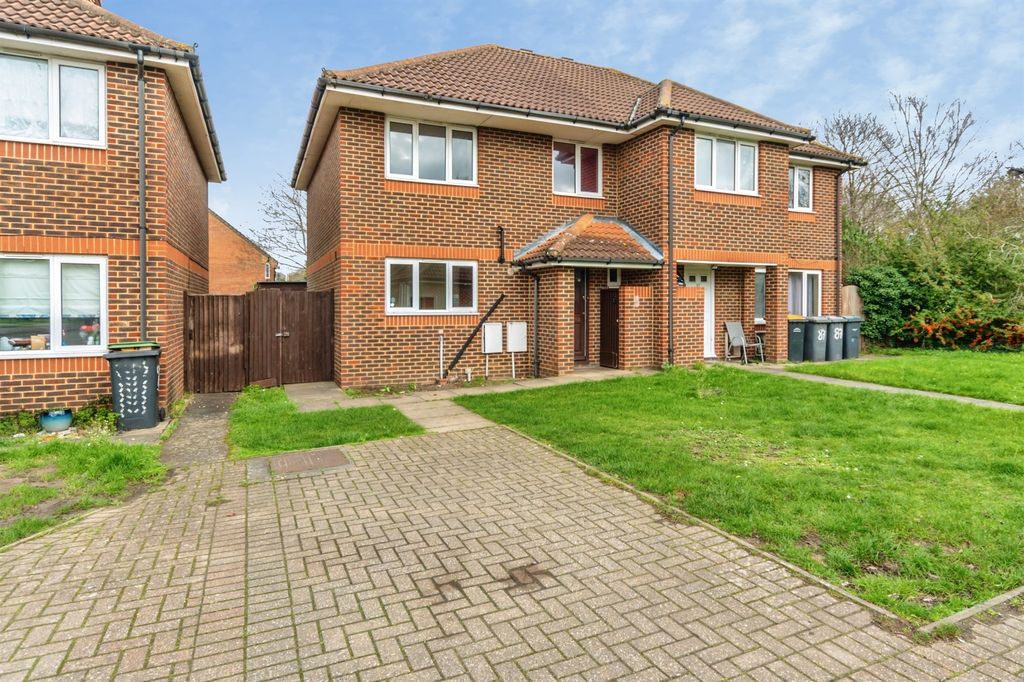 Property photo 2 of 14