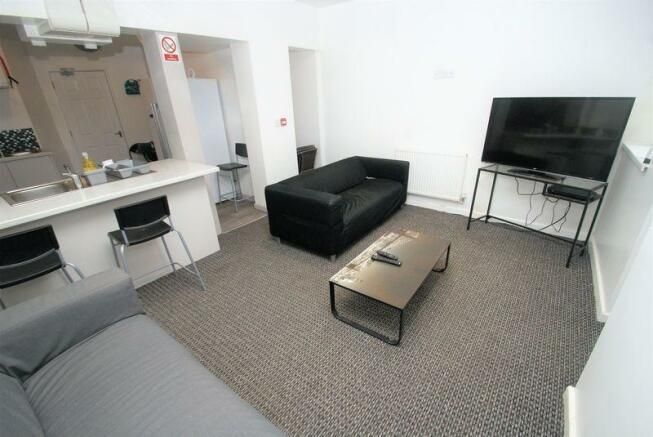 Property photo 2 of 13 Lounge.Jpg