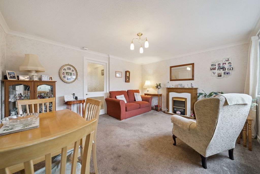 Property photo 3 of 14