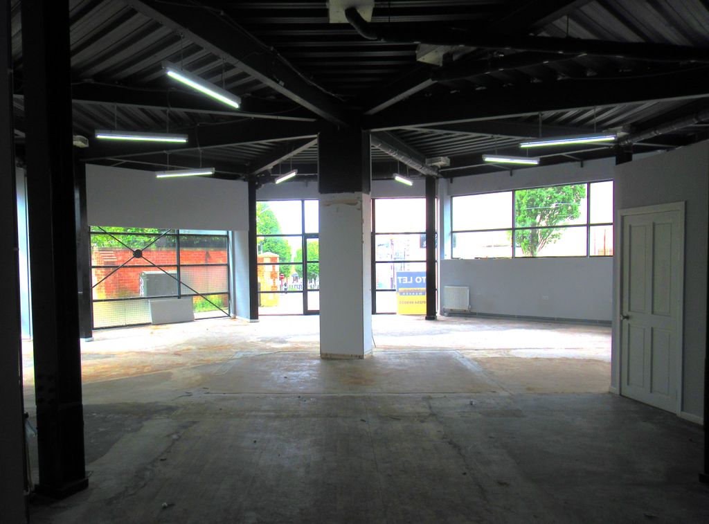 Property photo 1 of 6 Internal