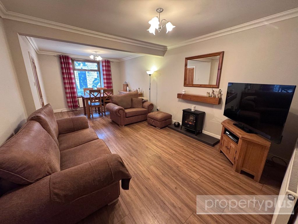 Property photo 2 of 13 Picture No. 06